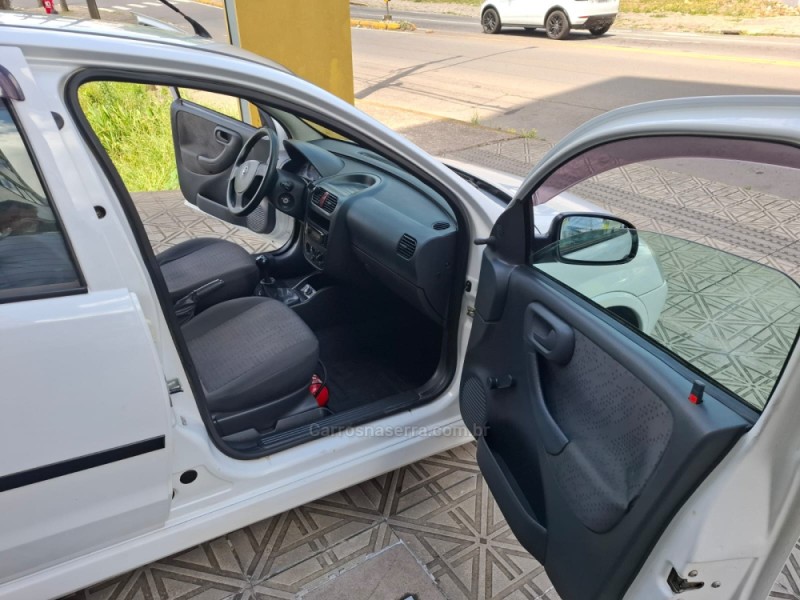 CORSA 1.4 MPFI MAXX SEDAN 8V FLEX 4P MANUAL - 2009 - CAXIAS DO SUL