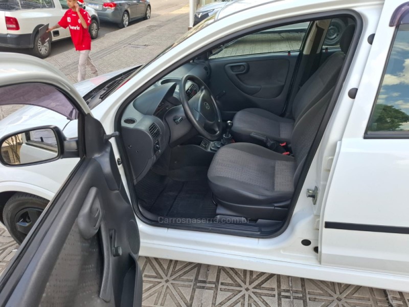 CORSA 1.4 MPFI MAXX SEDAN 8V FLEX 4P MANUAL - 2009 - CAXIAS DO SUL