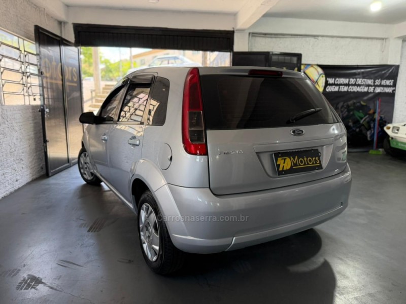 FIESTA 1.0 SE 8V FLEX 4P MANUAL - 2014 - CAXIAS DO SUL