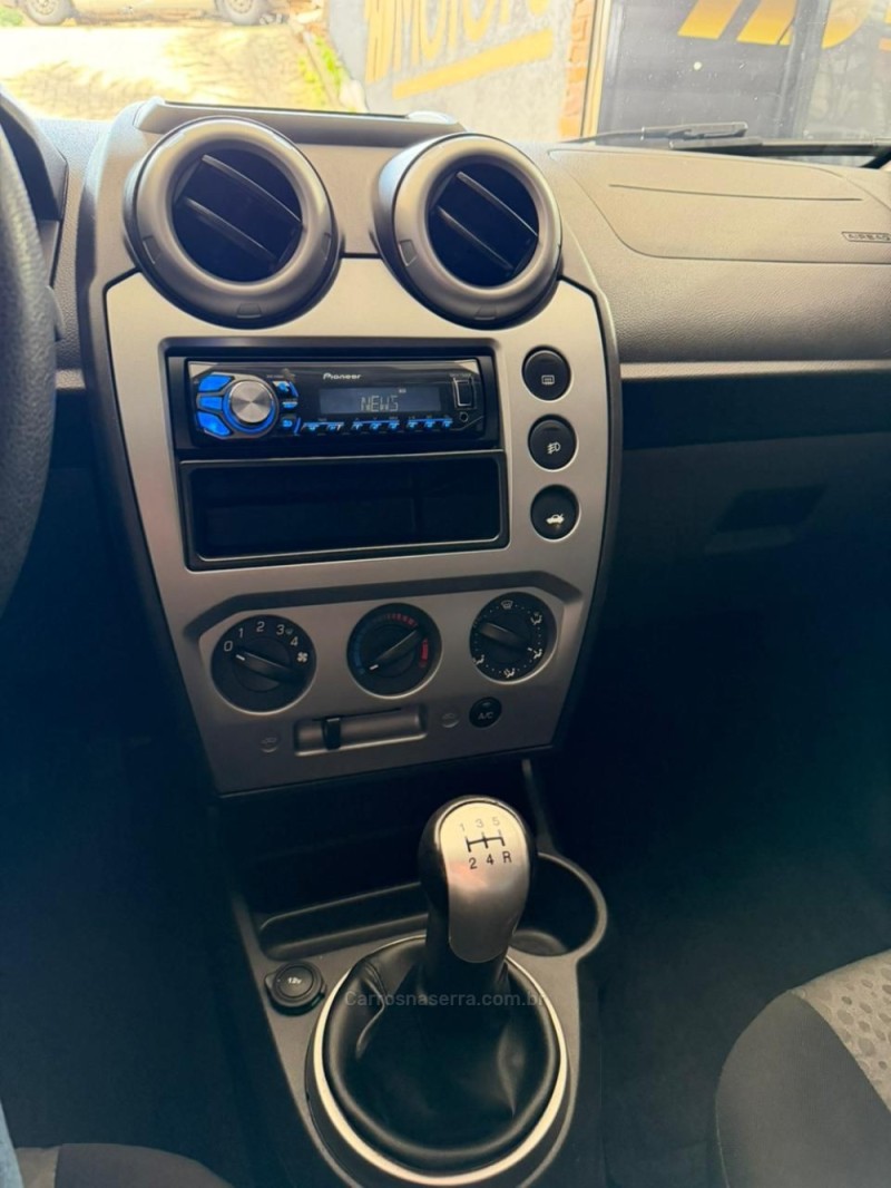 FIESTA 1.0 SE 8V FLEX 4P MANUAL - 2014 - CAXIAS DO SUL