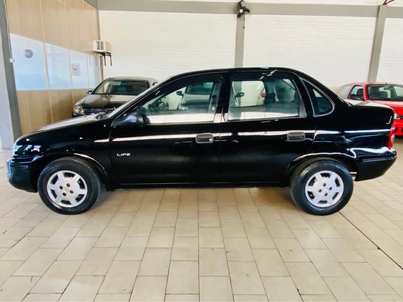 CLASSIC 1.0 MPFI LIFE 8V GASOLINA 4P MANUAL - 2010 - CAXIAS DO SUL