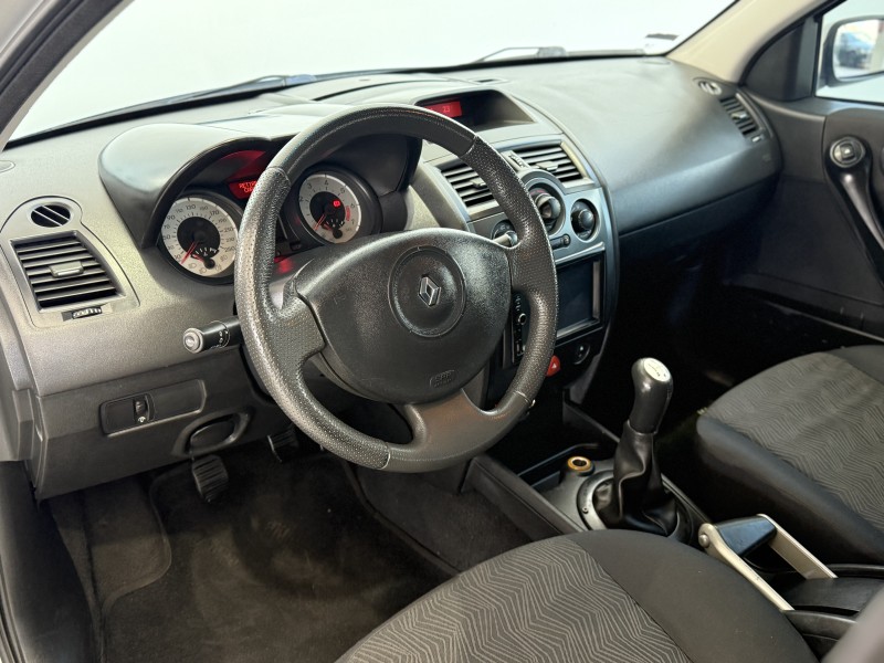 MÉGANE 1.6 EXPRESSION 16V FLEX 4P MANUAL - 2011 - CAXIAS DO SUL