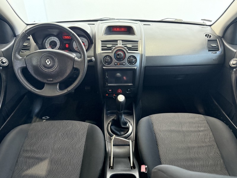 MÉGANE 1.6 EXPRESSION 16V FLEX 4P MANUAL - 2011 - CAXIAS DO SUL