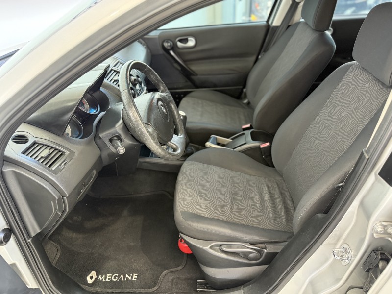 MÉGANE 1.6 EXPRESSION 16V FLEX 4P MANUAL - 2011 - CAXIAS DO SUL