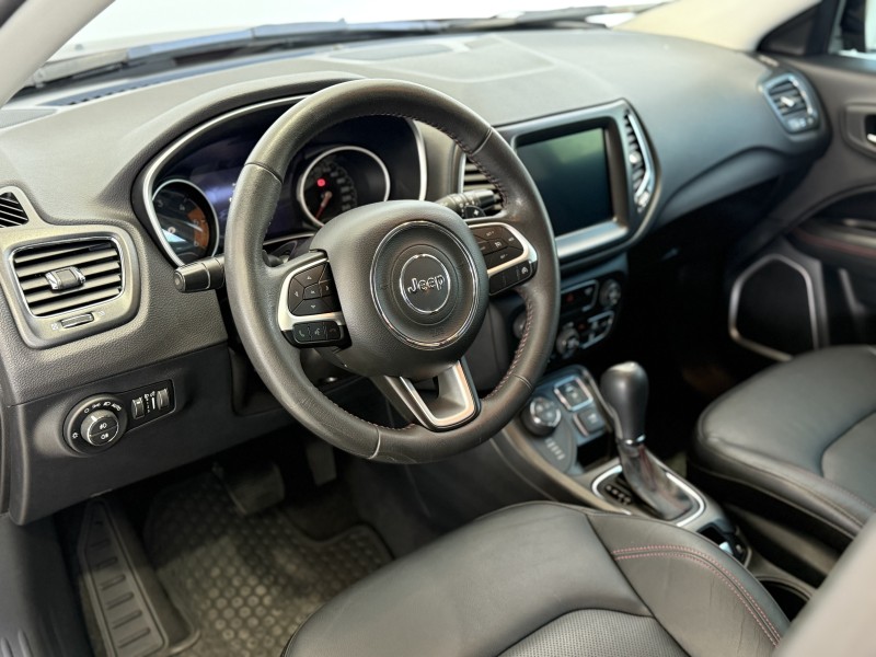 COMPASS 2.0 16V DIESEL TRAILHAWK 4X4 AUTOMÁTICO - 2018 - CAXIAS DO SUL