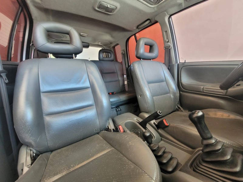 TRACKER 2.0 4X4 16V GASOLINA 4P MANUAL - 2008 - CANELA