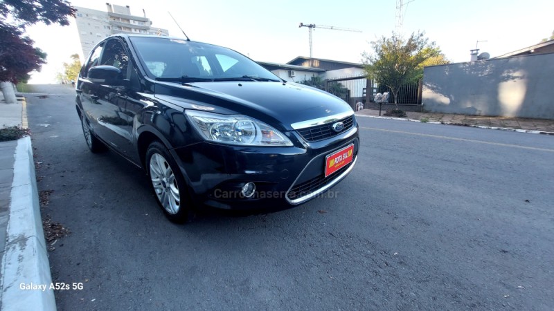 FOCUS 2.0 GHIA 16V GASOLINA 4P AUTOMÁTICO - 2009 - FARROUPILHA