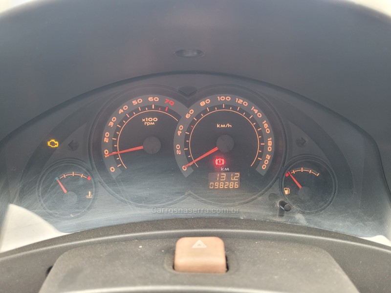 CELTA 1.0 MPFI LIFE 8V FLEX 2P MANUAL - 2010 - CANELA