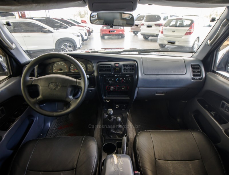 HILUX SW4 3.0 4X4 8V TURBO DIESEL 4P MANUAL - 2000 - NOVO HAMBURGO