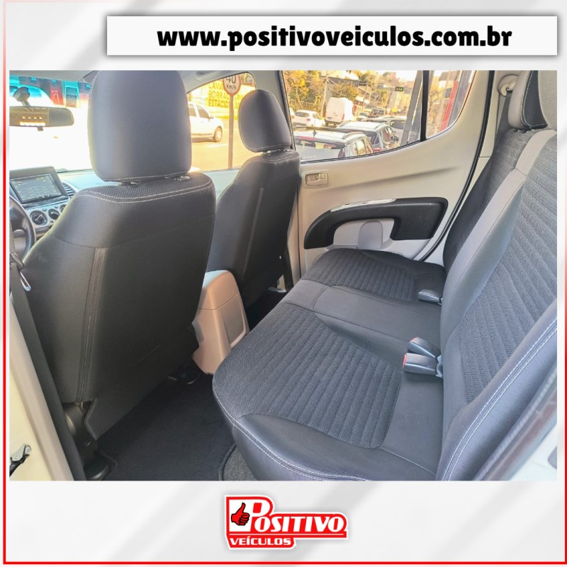 L200 TRITON 2.4 HLS 4X2 CD 16V FLEX 4P MANUAL - 2015 - CAXIAS DO SUL