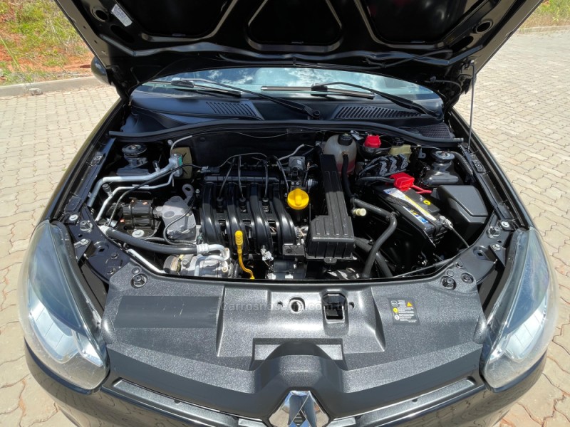 CLIO 1.0 EXPRESSION 16V FLEX 4P MANUAL - 2016 - CAMPO BOM