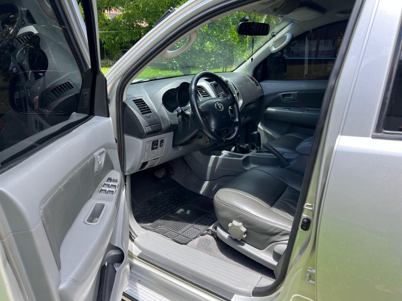 HILUX 3.0 SRV 4X4 CD 16V TURBO INTERCOOLER DIESEL 4P AUTOMÁTICO - 2008 - FARROUPILHA