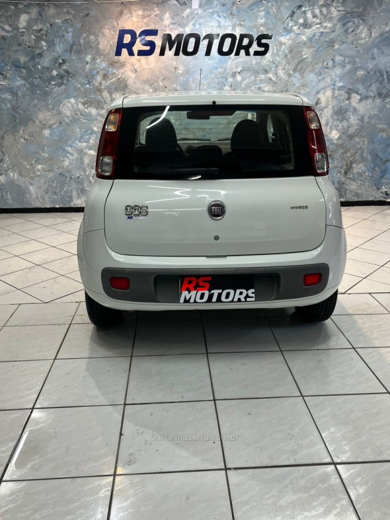 UNO 1.0 EVO VIVACE 8V FLEX 4P MANUAL - 2012 - CAXIAS DO SUL