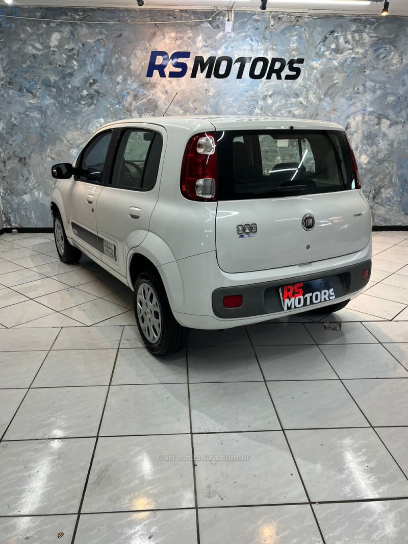 UNO 1.0 EVO VIVACE 8V FLEX 4P MANUAL - 2012 - CAXIAS DO SUL