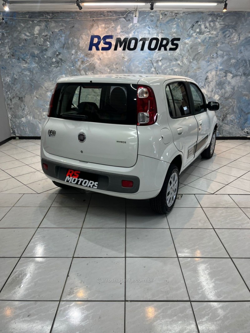 UNO 1.0 EVO VIVACE 8V FLEX 4P MANUAL - 2012 - CAXIAS DO SUL