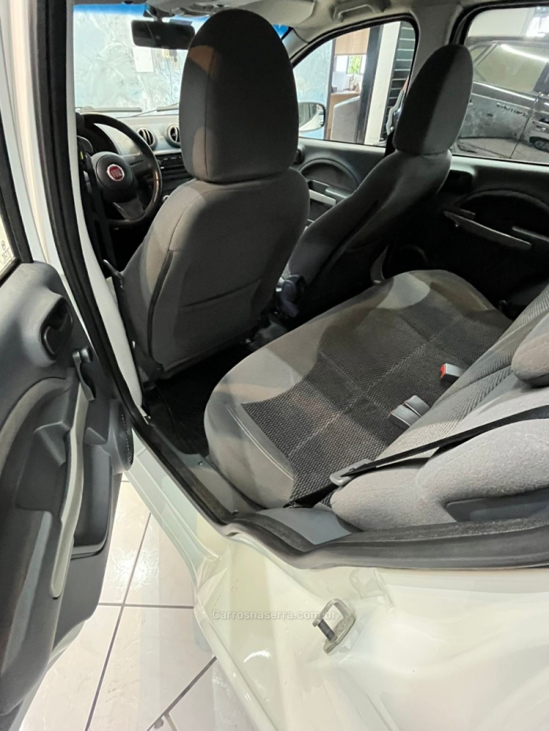 UNO 1.0 EVO VIVACE 8V FLEX 4P MANUAL - 2012 - CAXIAS DO SUL