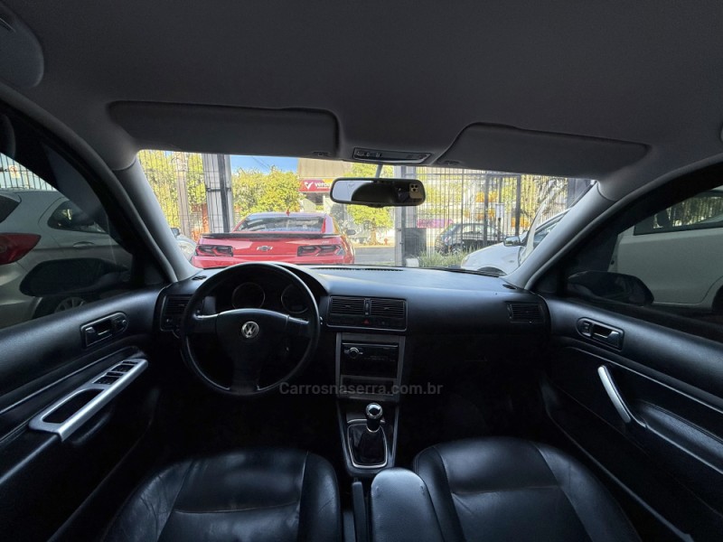 GOLF 1.6 MI TECH 8V FLEX 4P MANUAL - 2009 - CAXIAS DO SUL