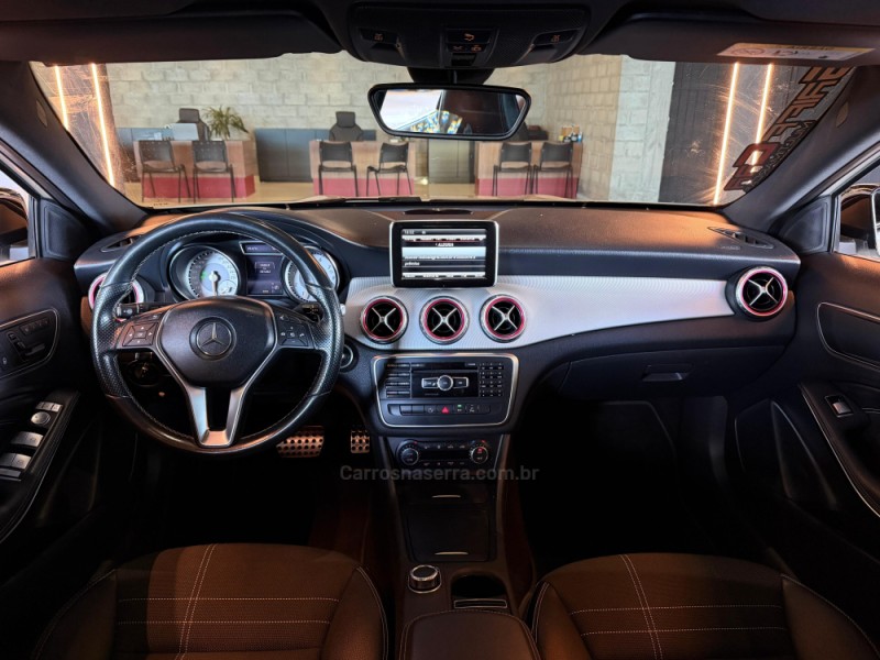 GLA 200 1.6 CGI VISION 16V TURBO FLEX 4P AUTOMÁTICO - 2015 - DOIS IRMãOS