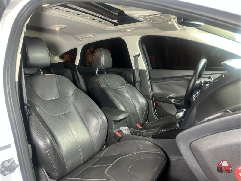 FOCUS 2.0 TITANIUM PLUS 16V FLEX 4P AUTOMÁTICO - 2016 - CAXIAS DO SUL