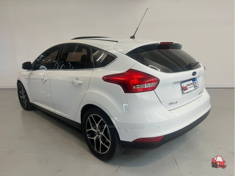 FOCUS 2.0 TITANIUM PLUS 16V FLEX 4P AUTOMÁTICO - 2016 - CAXIAS DO SUL