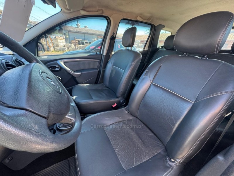 DUSTER 1.6 DYNAMIQUE 4X2 16V FLEX 4P MANUAL - 2014 - IGREJINHA