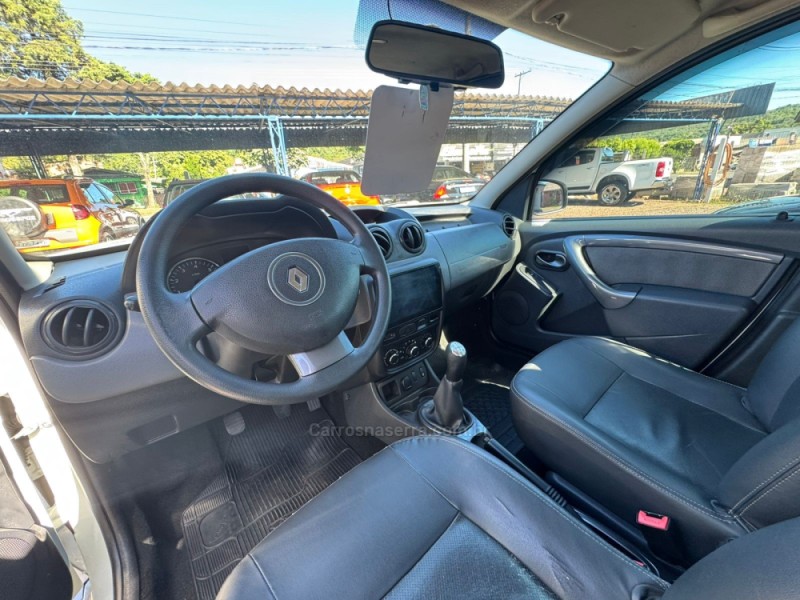 DUSTER 1.6 DYNAMIQUE 4X2 16V FLEX 4P MANUAL - 2014 - IGREJINHA