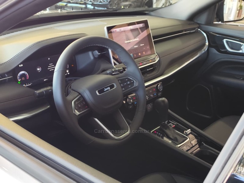 COMPASS 2.0 OVERLAND HURRICANE 4X4 TURBO GASOLINA 4P AUTOMÁTICO - 2025 - NOVO HAMBURGO