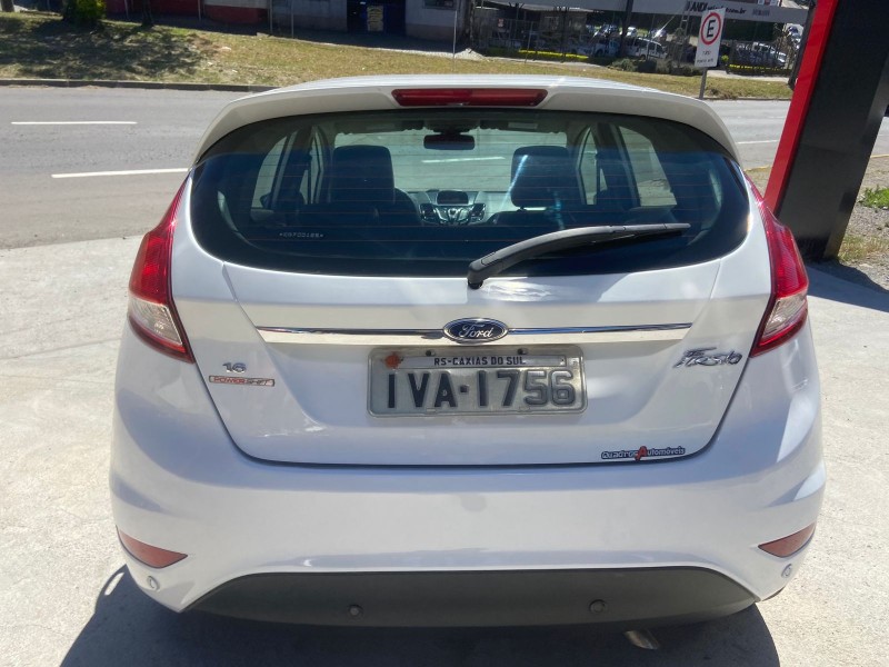 FIESTA 1.6 TITANIUM HATCH 16V FLEX 4P AUTOMÁTICO - 2014 - CAXIAS DO SUL