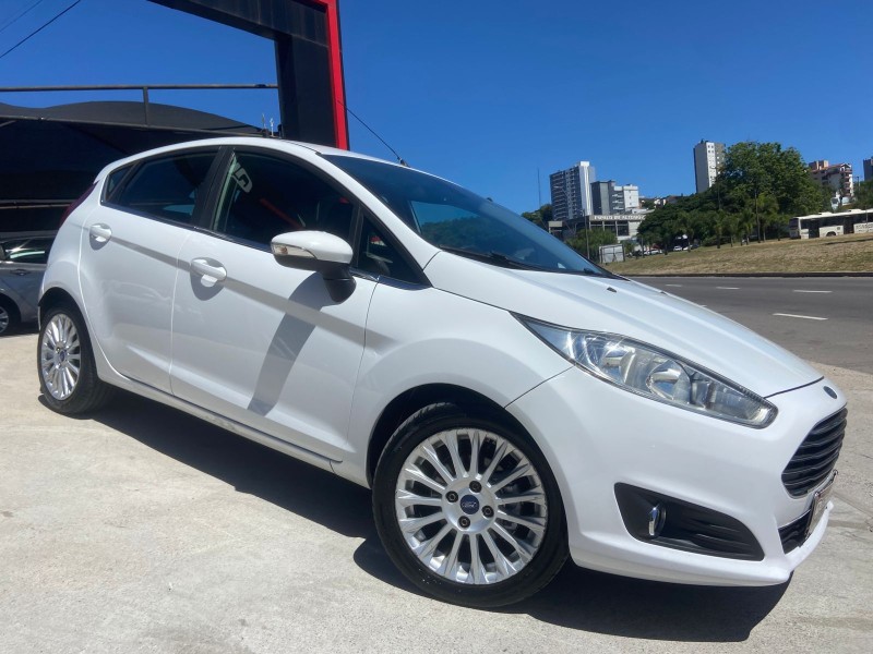 FIESTA 1.6 TITANIUM HATCH 16V FLEX 4P AUTOMÁTICO