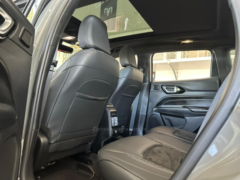 COMPASS 2.0 HURRICANE BLACKHAWK 4X4 TURBO GASOLINA 4P AUTOMÁTICO - 2025 - NOVO HAMBURGO