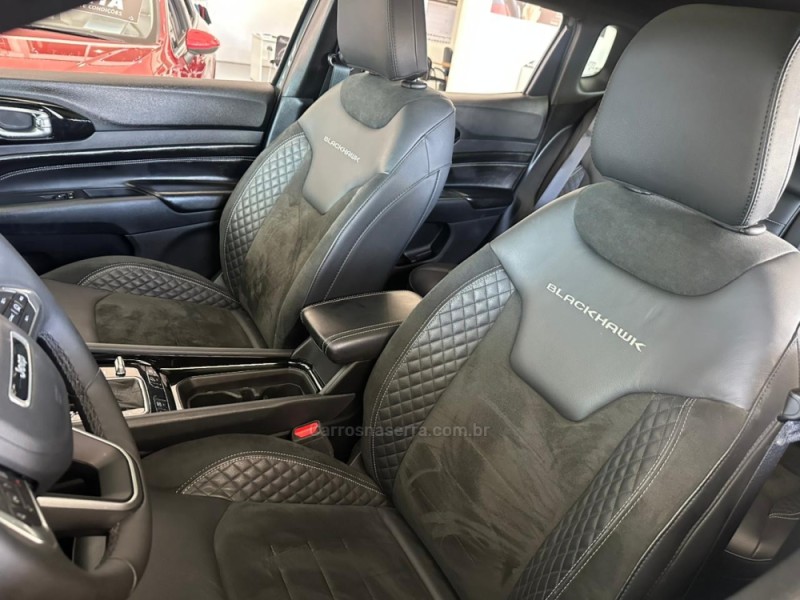 COMPASS 2.0 HURRICANE BLACKHAWK 4X4 TURBO GASOLINA 4P AUTOMÁTICO - 2025 - NOVO HAMBURGO