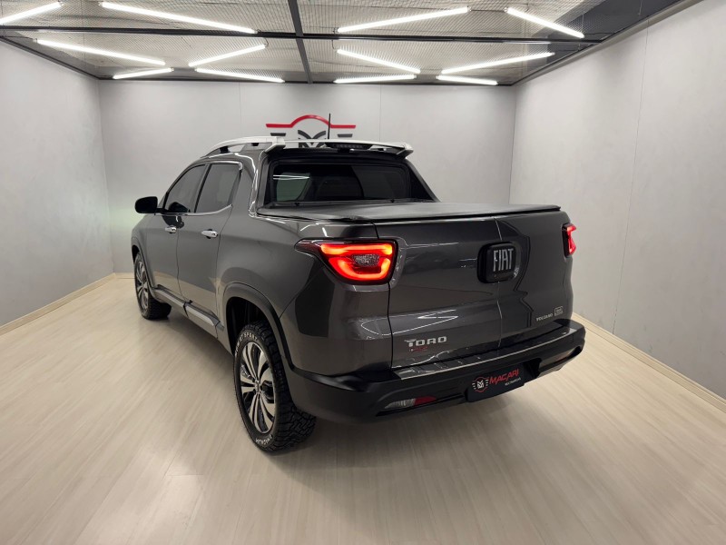TORO 2.0 16V TURBO DIESEL VOLCANO AT9 4X4 AUTOMÁTICO - 2022 - CAXIAS DO SUL