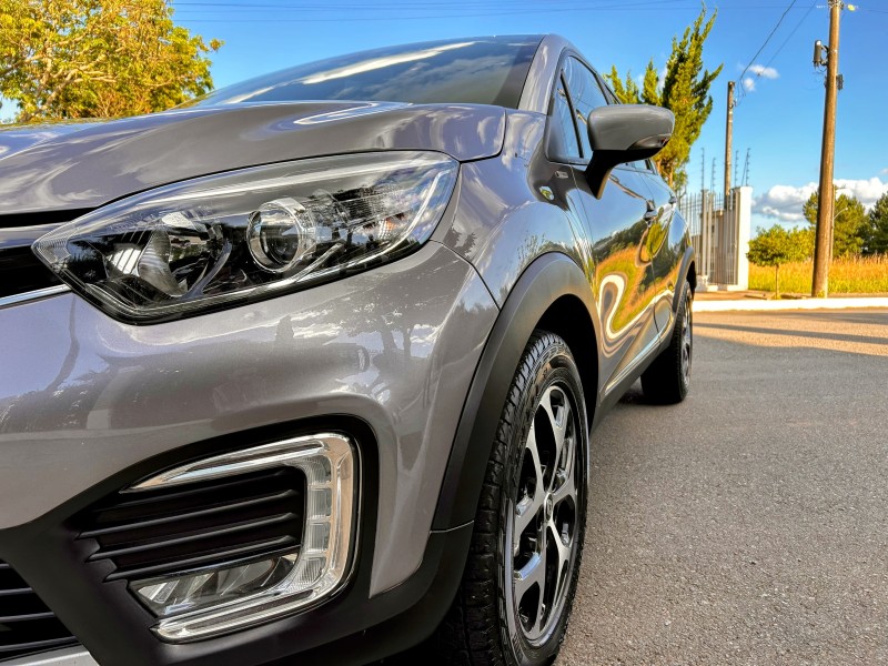 CAPTUR 1.6 16V INTENSE BOSE FLEX 4P AUTOMÁTICO - 2021 - BENTO GONçALVES