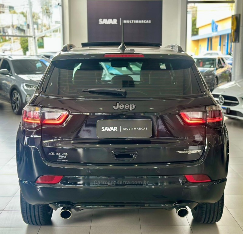 COMPASS 2.0 HURRICANE BLACKHAWK 4X4 TURBO GASOLINA 4P AUTOMÁTICO - 2025 - NOVO HAMBURGO