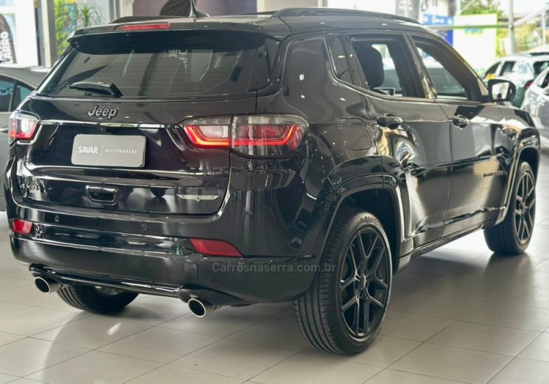 COMPASS 2.0 HURRICANE BLACKHAWK 4X4 TURBO GASOLINA 4P AUTOMÁTICO - 2025 - NOVO HAMBURGO