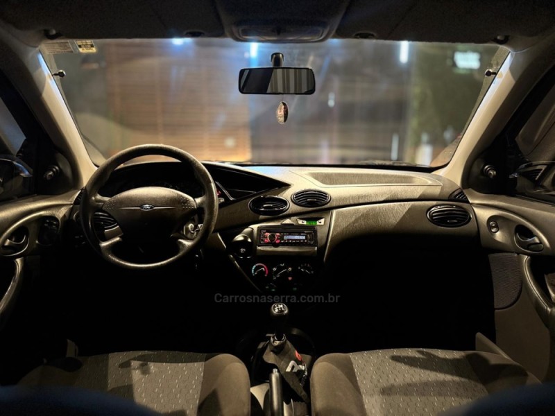 FOCUS 1.6 GL 8V FLEX 4P MANUAL - 2007 - FARROUPILHA