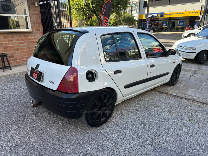 CLIO 1.0 RL 16V GASOLINA 4P MANUAL - 2001 - CAXIAS DO SUL