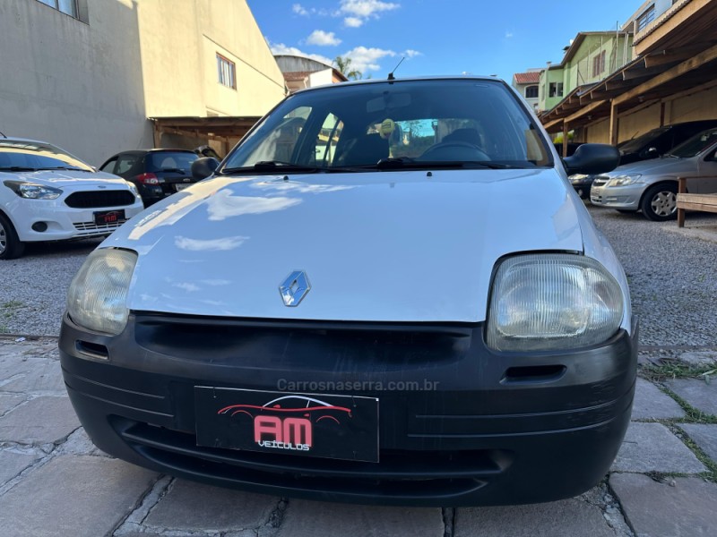 CLIO 1.0 RL 16V GASOLINA 4P MANUAL - 2001 - CAXIAS DO SUL