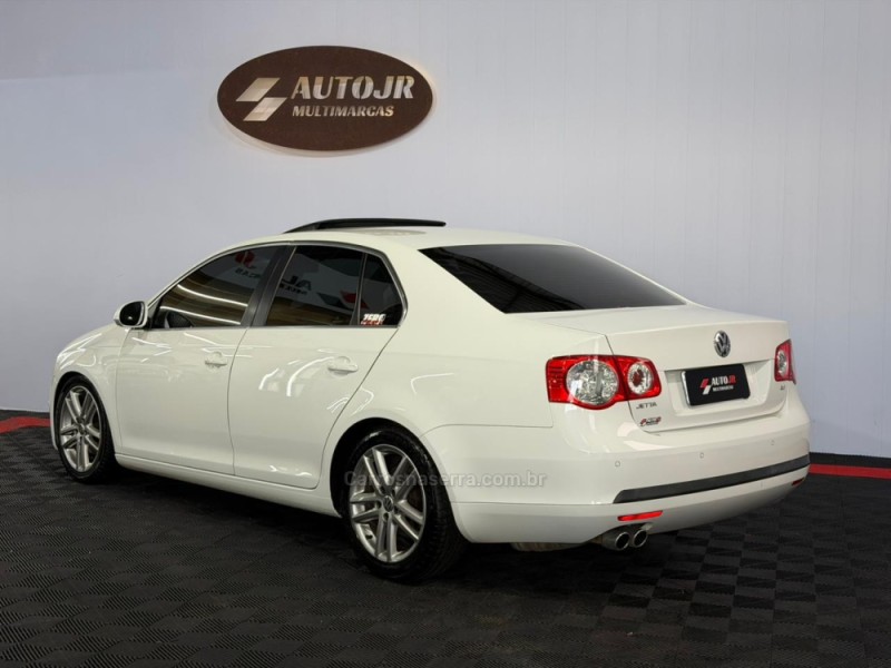 JETTA 2.5 I 20V 170CV GASOLINA 4P TIPTRONIC - 2010 - VACARIA