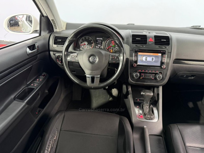 JETTA 2.5 I 20V 170CV GASOLINA 4P TIPTRONIC - 2010 - VACARIA