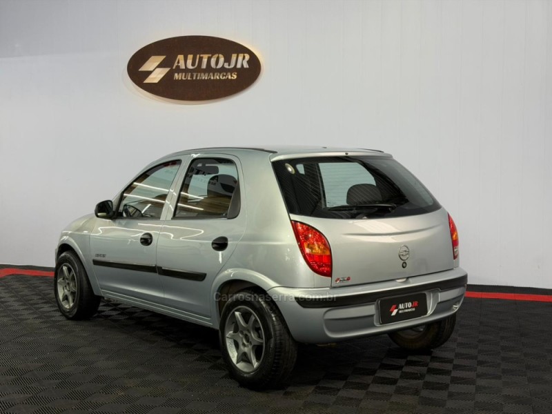 CELTA 1.0 MPFI SPIRIT 8V FLEX 4P MANUAL - 2006 - VACARIA