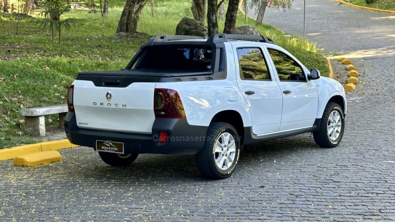 DUSTER OROCH 1.6 16V FLEX EXPRESSION 4P MANUAL - 2018 - CAXIAS DO SUL