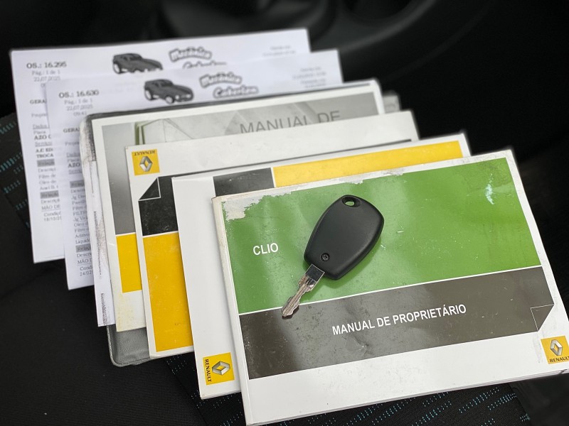 CLIO 1.0 EXPRESSION 16V FLEX 4P MANUAL - 2016 - CAXIAS DO SUL