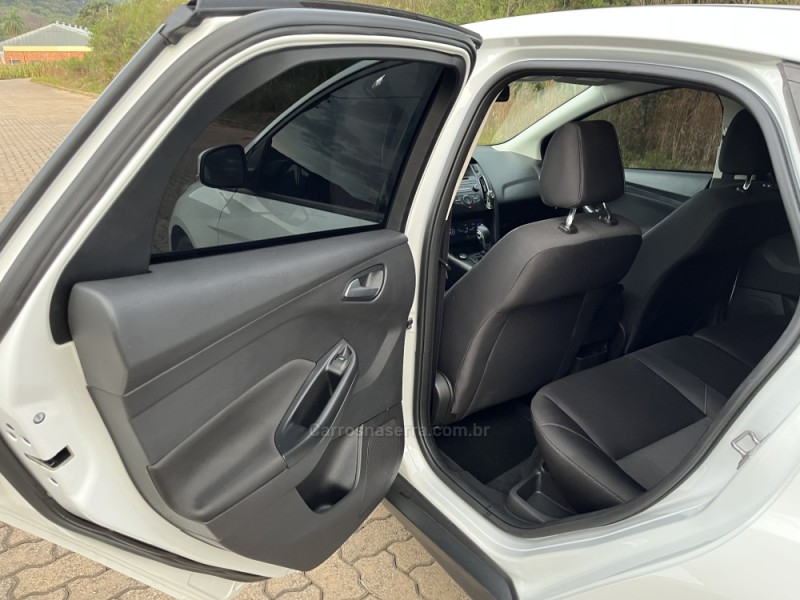 FOCUS 2.0 SE SEDAN 16V FLEX 4P AUTOMÁTICO - 2016 - NOVA BASSANO