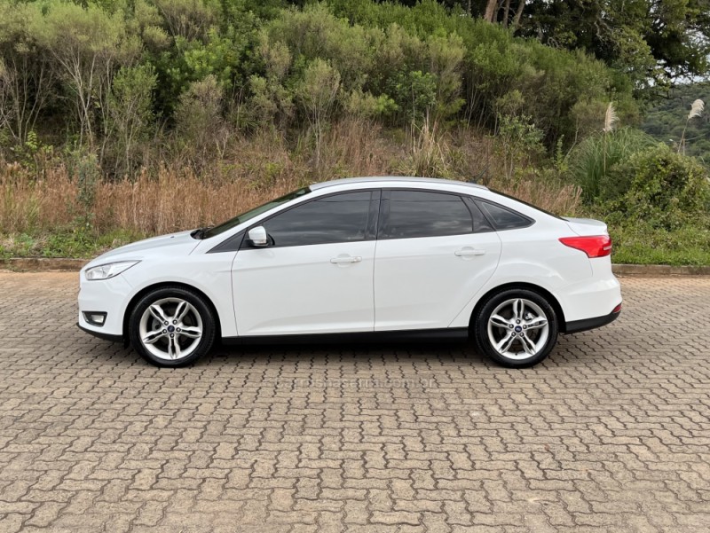 FOCUS 2.0 SE SEDAN 16V FLEX 4P AUTOMÁTICO - 2016 - NOVA BASSANO