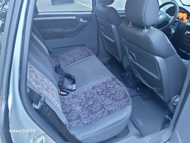 MERIVA 1.8 MPFI CD 8V FLEX 4P MANUAL - 2004 - NOVA PRATA