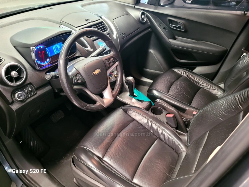 TRACKER 1.8 MPFI LTZ 4X2 16V FLEX 4P AUTOMÁTICO - 2014 - NOVA PRATA