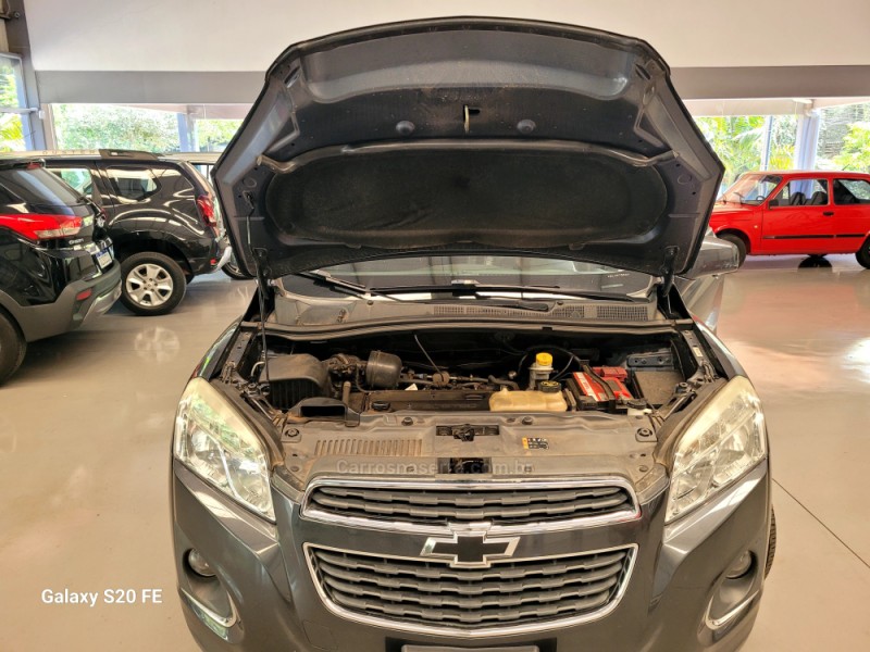 TRACKER 1.8 MPFI LTZ 4X2 16V FLEX 4P AUTOMÁTICO - 2014 - NOVA PRATA