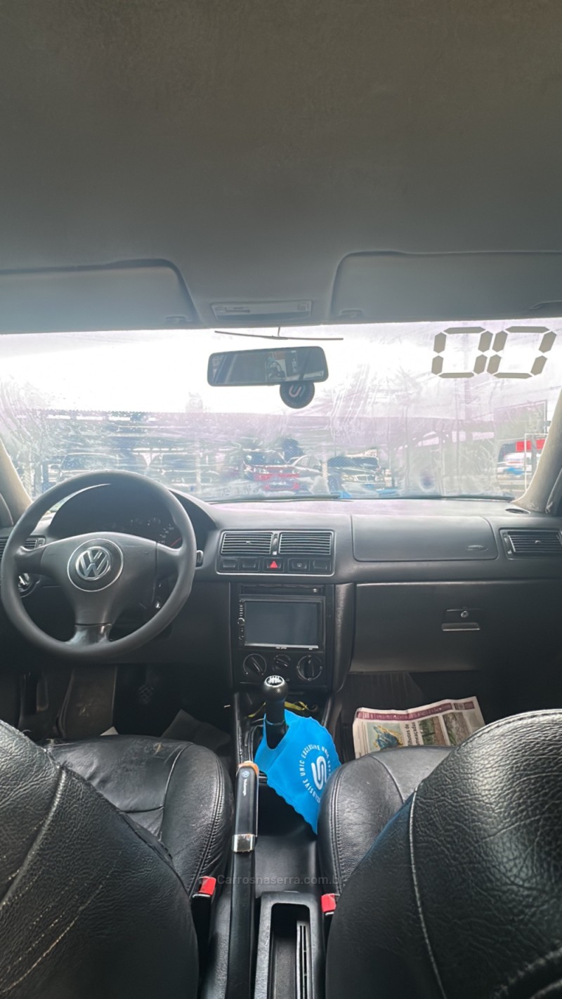GOLF 2.0 MI 8V GASOLINA 4P MANUAL - 2000 - CAXIAS DO SUL