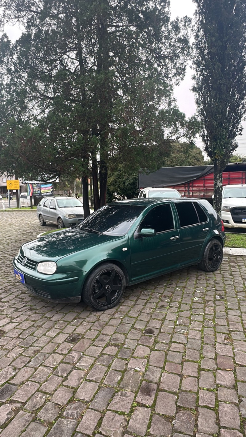 GOLF 2.0 MI 8V GASOLINA 4P MANUAL - 2000 - CAXIAS DO SUL